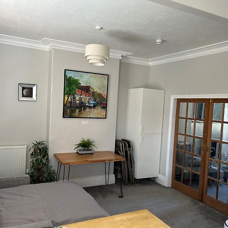 1 Bedroom Spacious Apartment Lytham St Annes Exterior foto