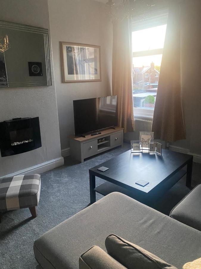 1 Bedroom Spacious Apartment Lytham St Annes Exterior foto